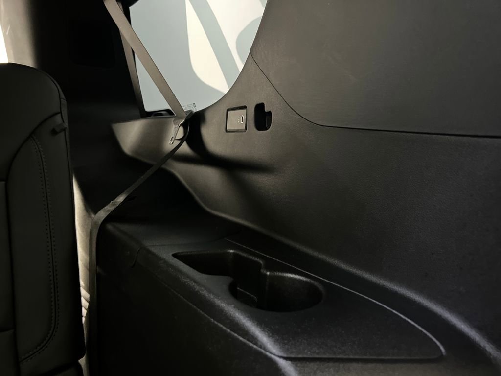 Used 2025 Chevrolet Tahoe Z71 image 33