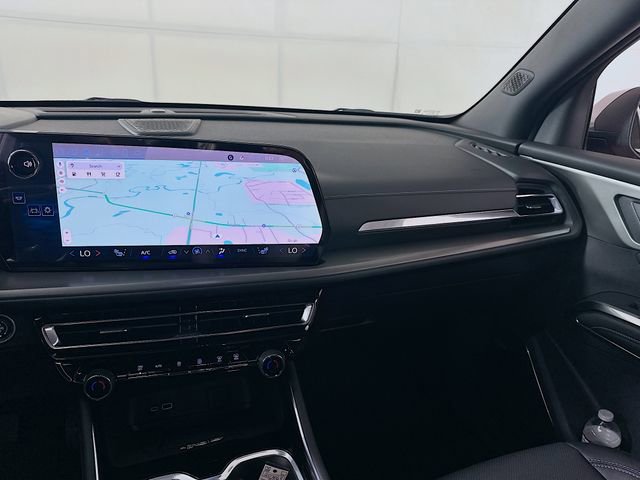 New 2025 Chevrolet Traverse LT w/ Enhanced Driving Package FWD image 26