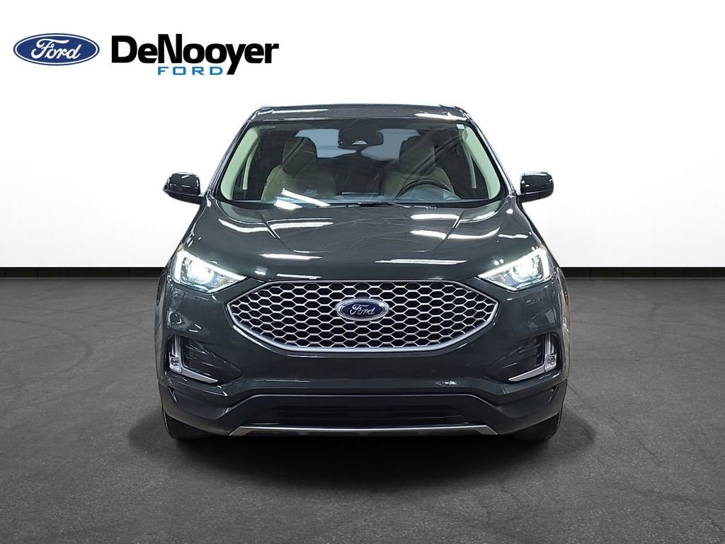 Used 2023 Ford Edge SEL w/ Convenience Package image 3