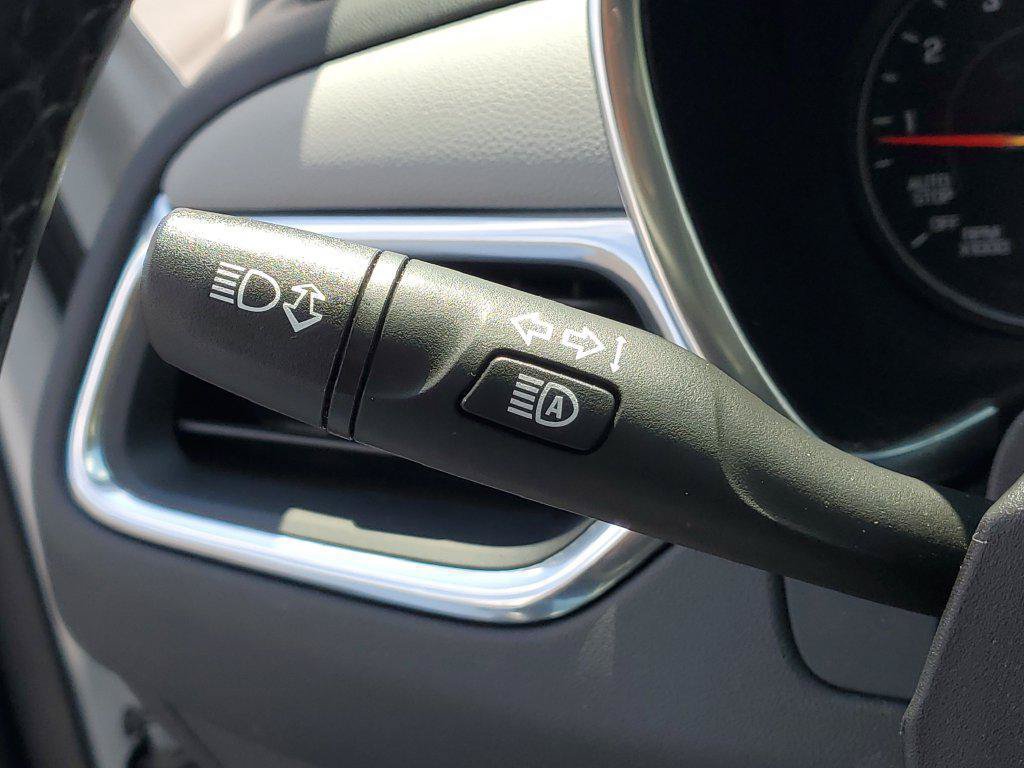 Used 2024 Chevrolet Equinox LT FWD image 11