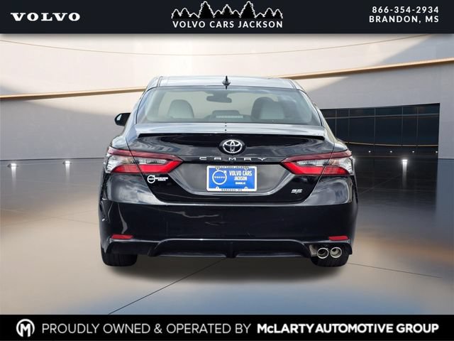 Used 2022 Toyota Camry SE FWD image 5