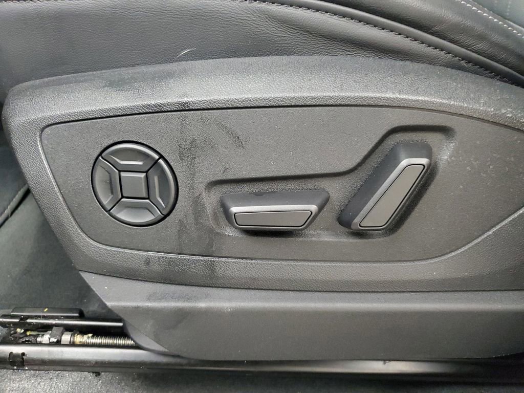 Certified 2023 Audi e-tron Premium Plus w/ Premium Plus Package image 22