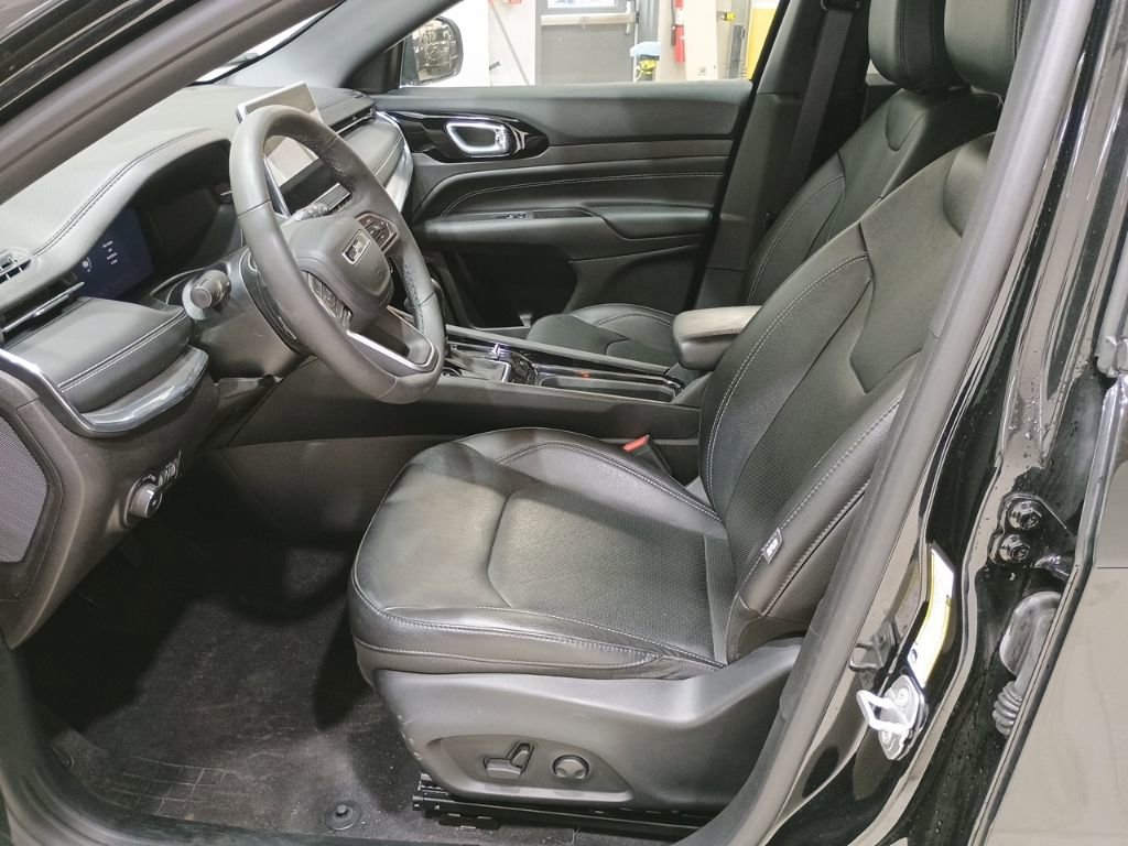 Used 2023 Jeep Compass High Altitude image 11