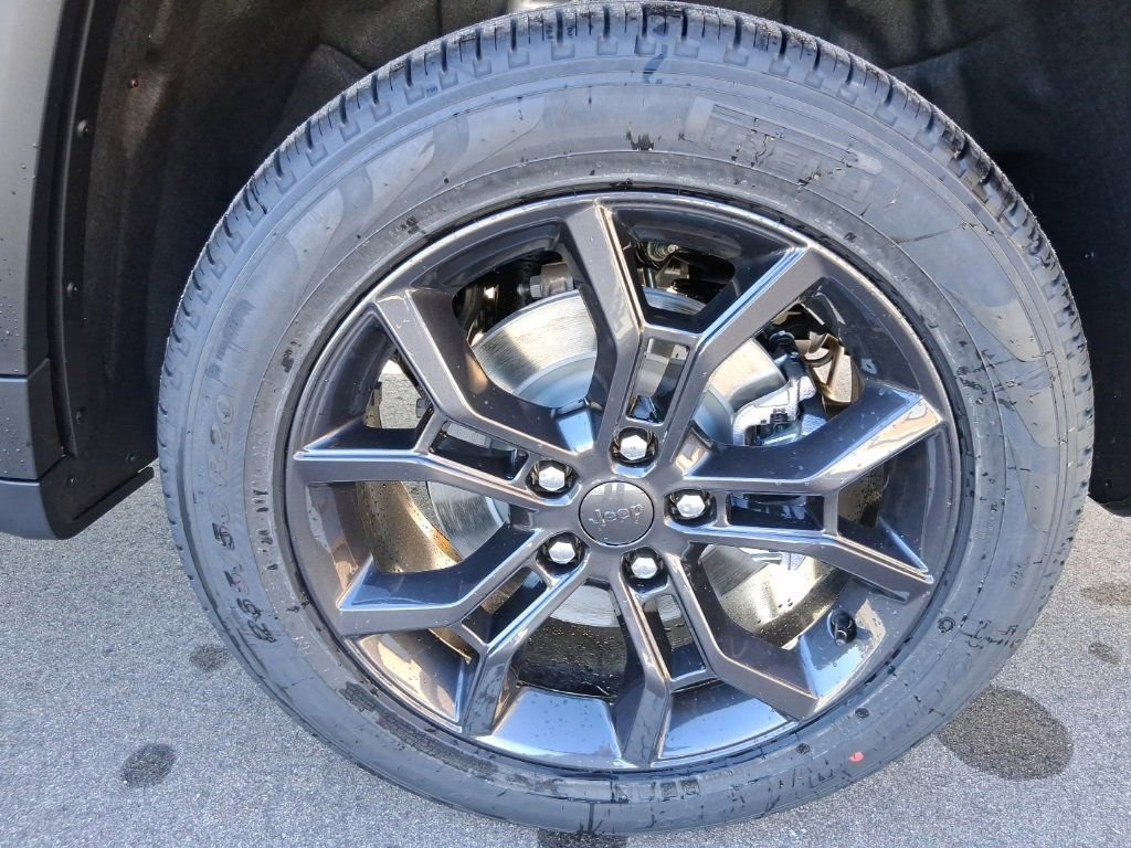 New 2025 Jeep Grand Cherokee L Limited w/ Trailer Tow Package image 41