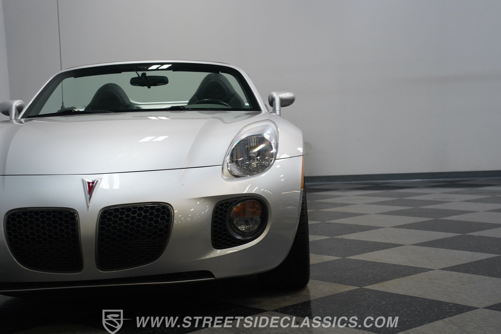 Used 2007 Pontiac Solstice GXP w/ Premium Package RWD image 20