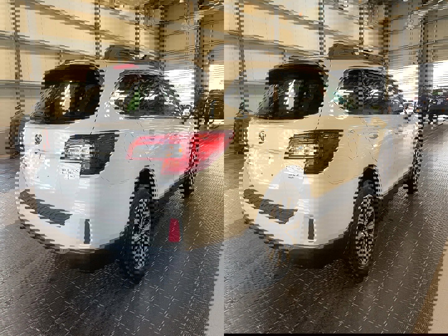 Used 2015 Subaru Outback 3.6R Limited AWD/4WD image 20