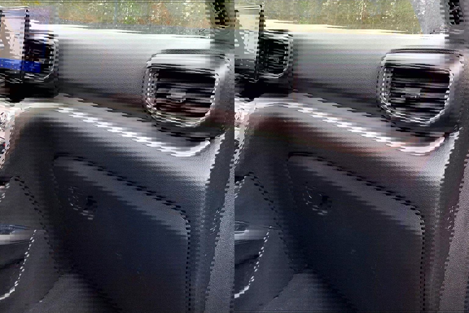 Used 2023 Ford Explorer XLT w/ Equipment Group 202A image 18