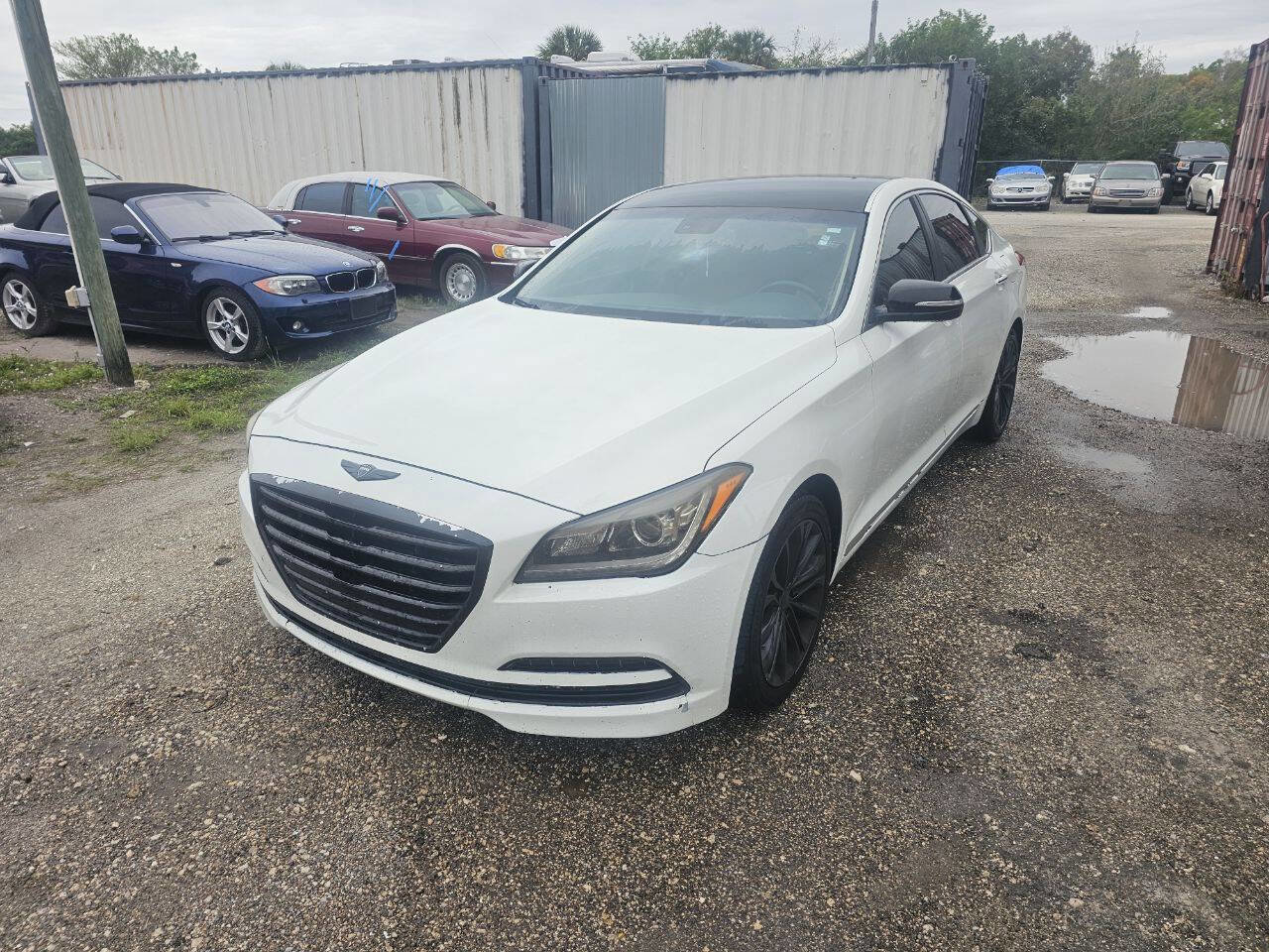 Used 2016 Hyundai Genesis 3.8 RWD image 2
