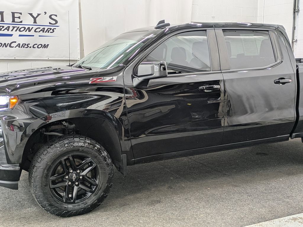 Used 2021 Chevrolet Silverado 1500 LT Trail Boss AWD/4WD image 2