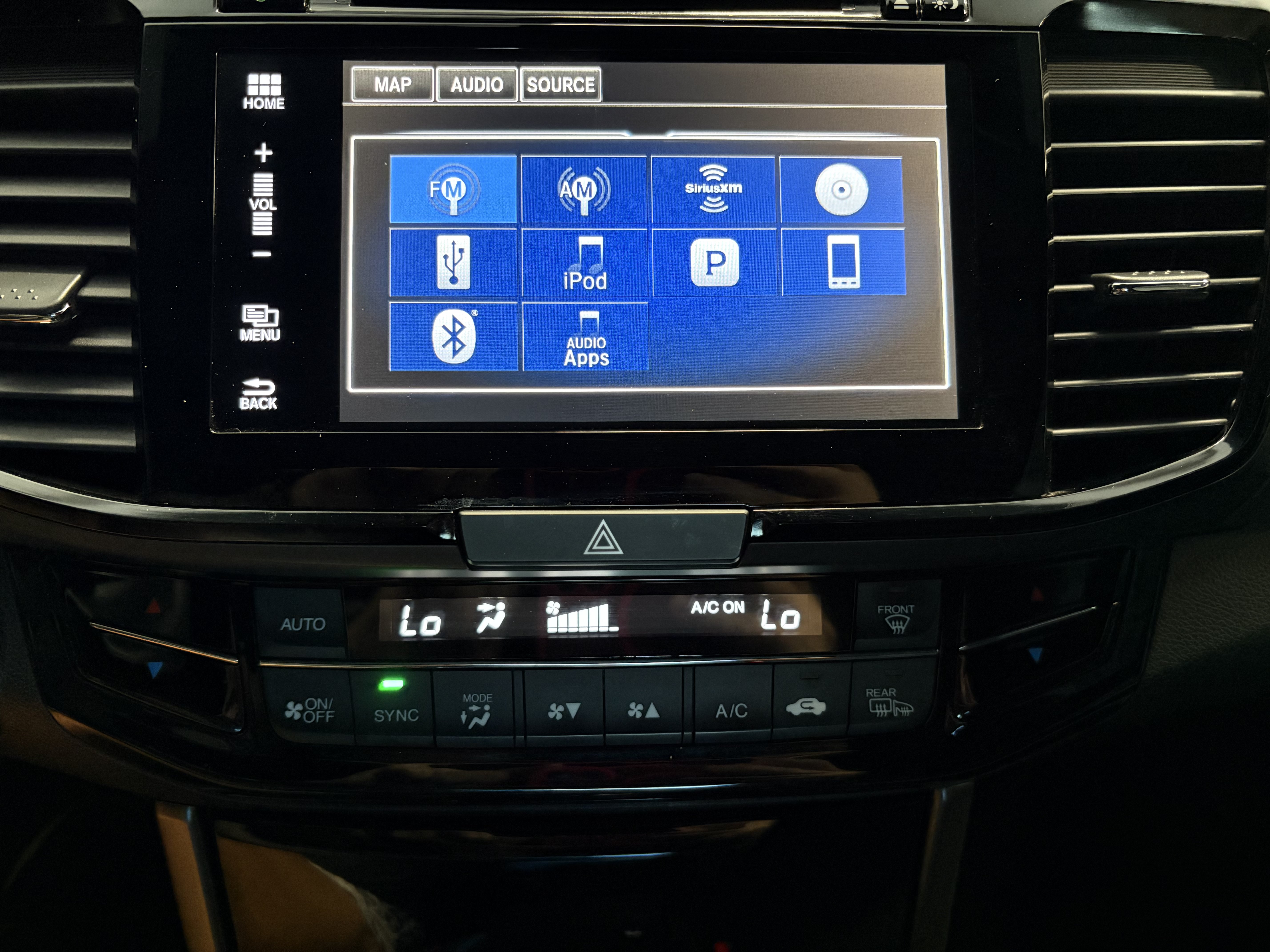 Used 2016 Honda Accord Touring image 11