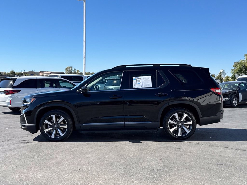 Used 2023 Honda Pilot Touring image 4
