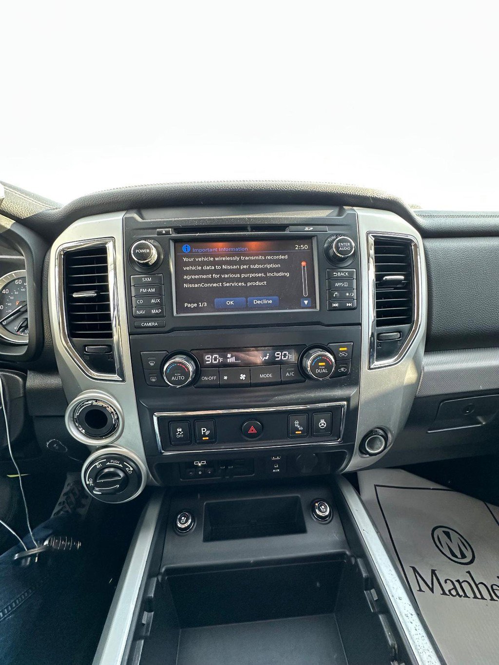 Used 2016 Nissan Titan PRO-4X w/ Pro-4x Convenience Package AWD/4WD image 20