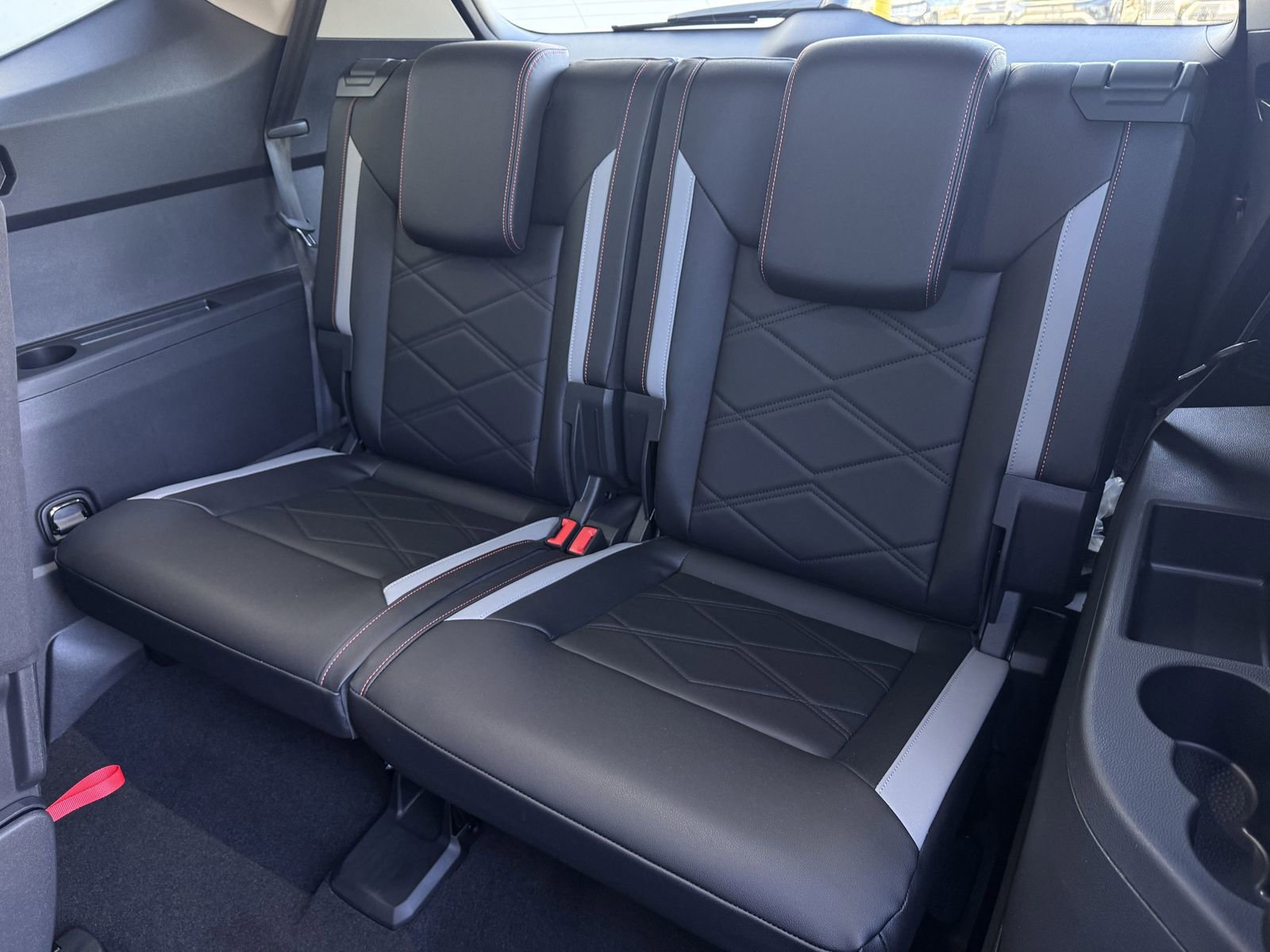 New 2026 Volkswagen Atlas Peak Edition image 28