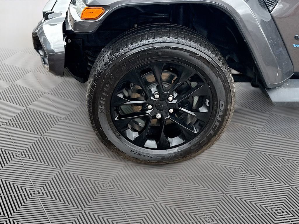 Used 2021 Jeep Wrangler Unlimited Sahara image 34