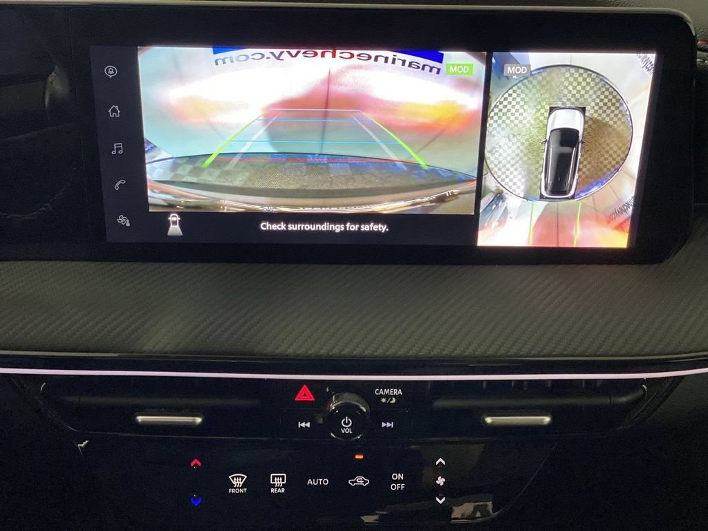 Used 2025 Nissan Kicks SR FWD image 19