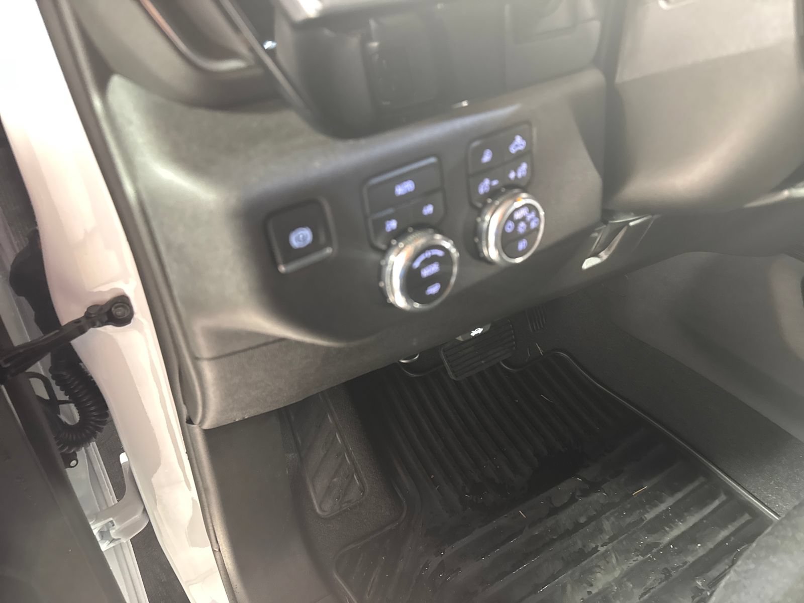 Used 2026 GMC Sierra 1500 Elevation w/ Preferred Package AWD/4WD image 15