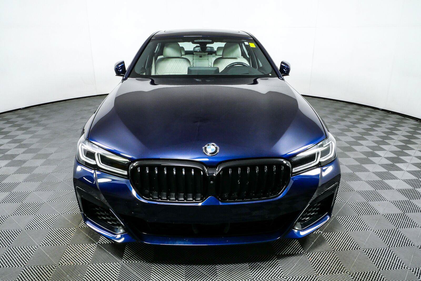 Used 2021 BMW M550i xDrive AWD/4WD image 27