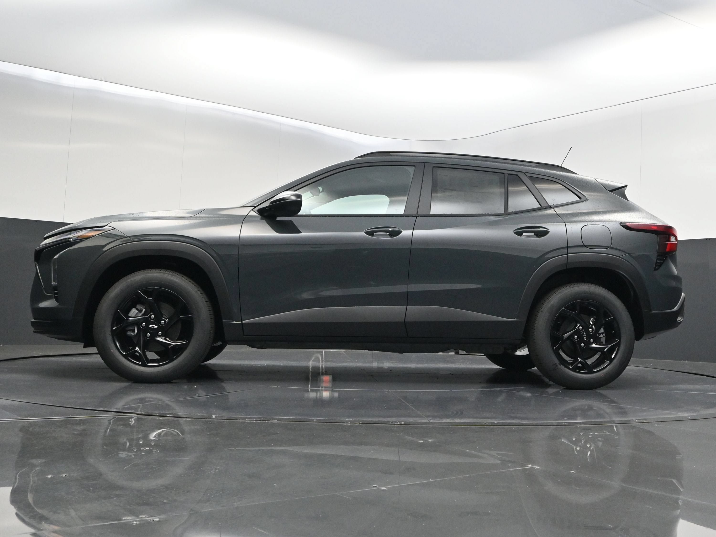 New 2026 Chevrolet Trax LT w/ Sunroof Package FWD image 42