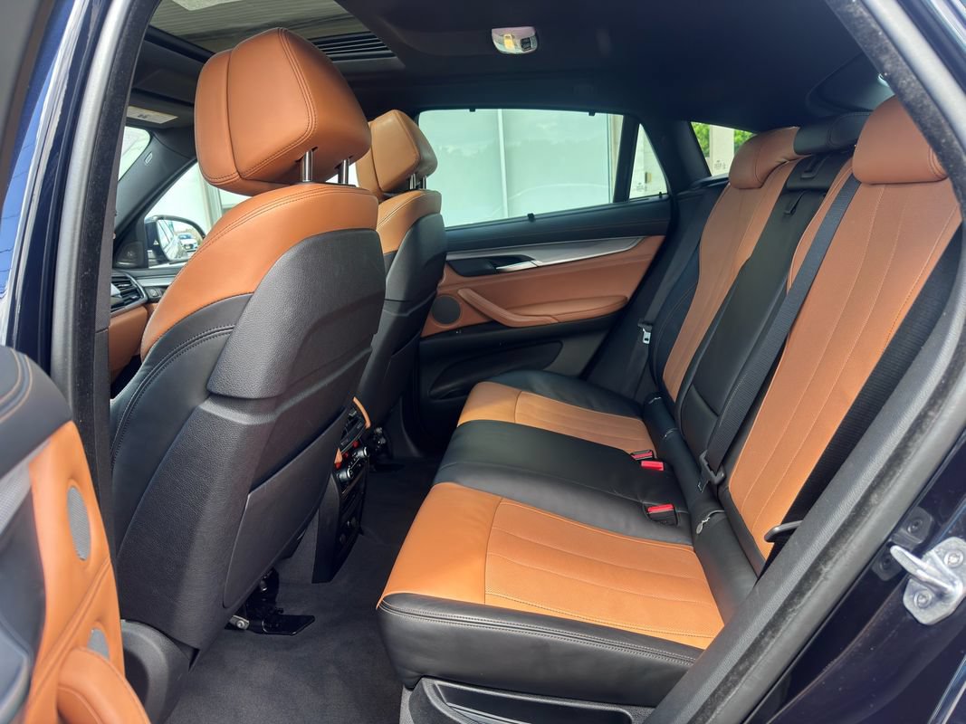 Used 2019 BMW X6 xDrive50i w/ M Sport Package AWD/4WD image 38