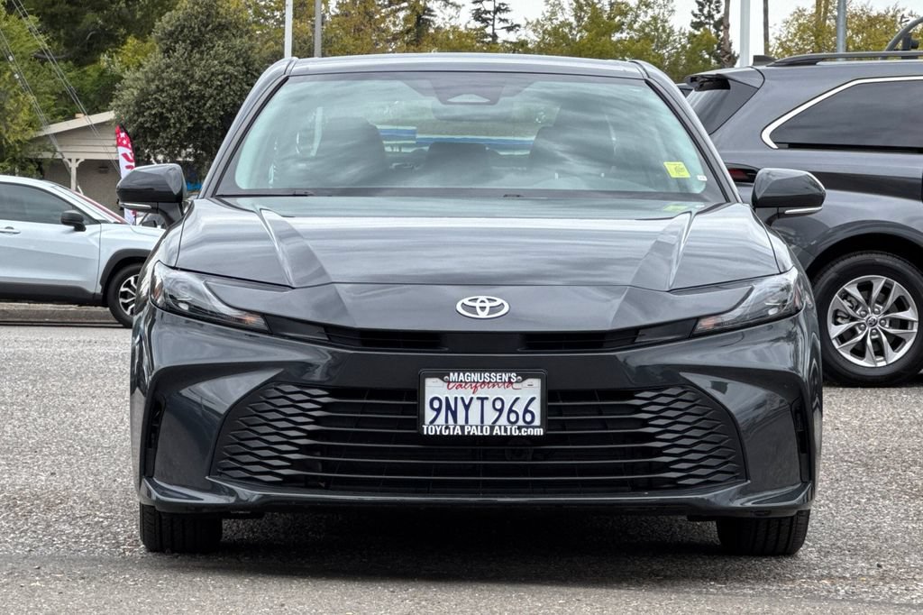 Used 2025 Toyota Camry LE w/ Convenience Package FWD image 8
