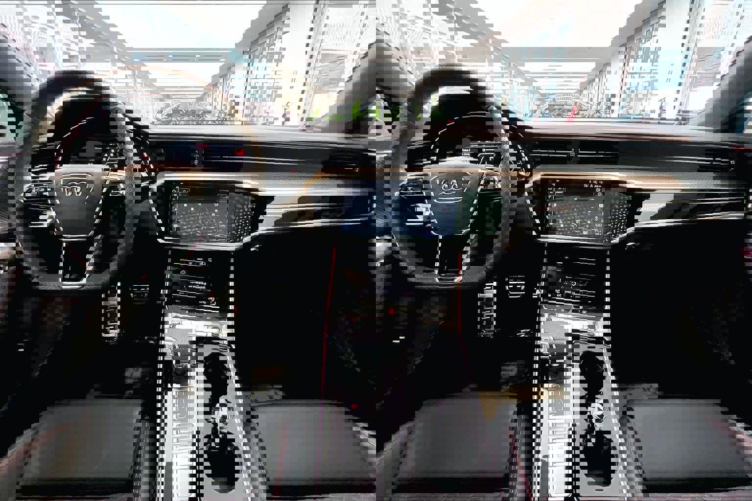 Certified 2025 Audi RS 7 Performance w/ Black Optic Package image 15