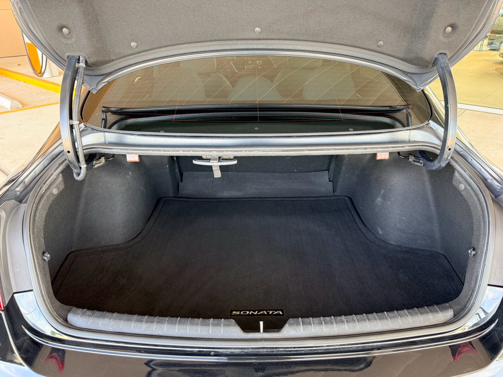Used 2022 Hyundai Sonata SE w/ Cargo Package FWD image 26