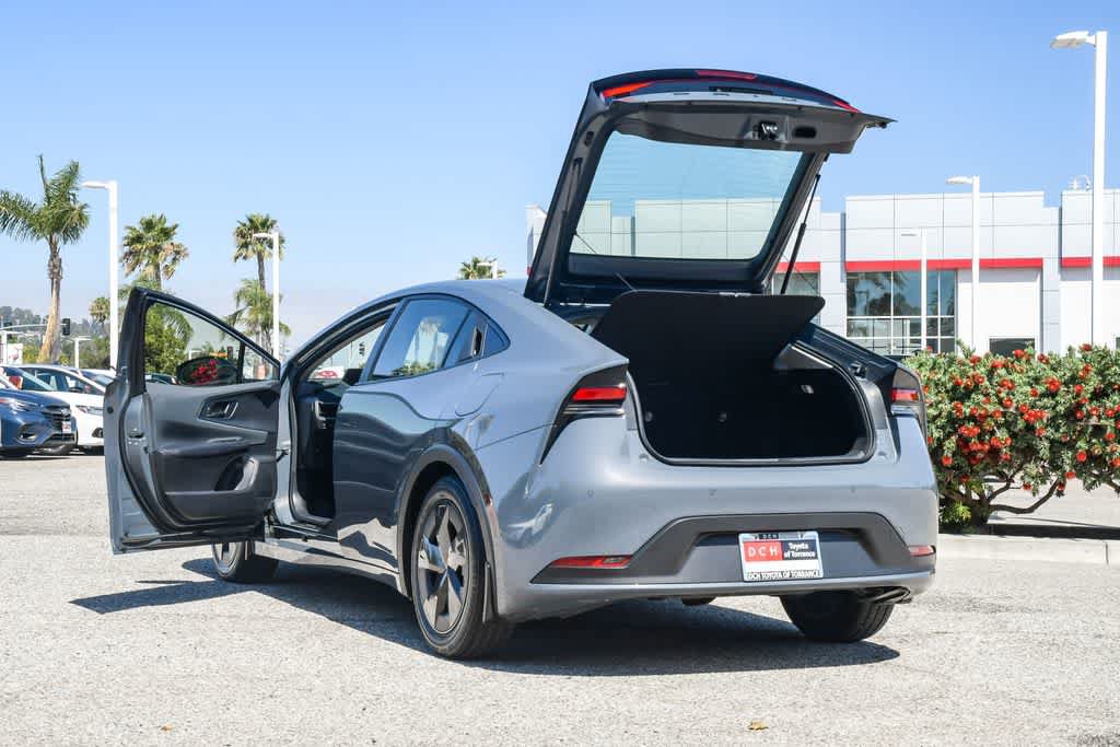 Used 2023 Toyota Prius LE FWD image 27