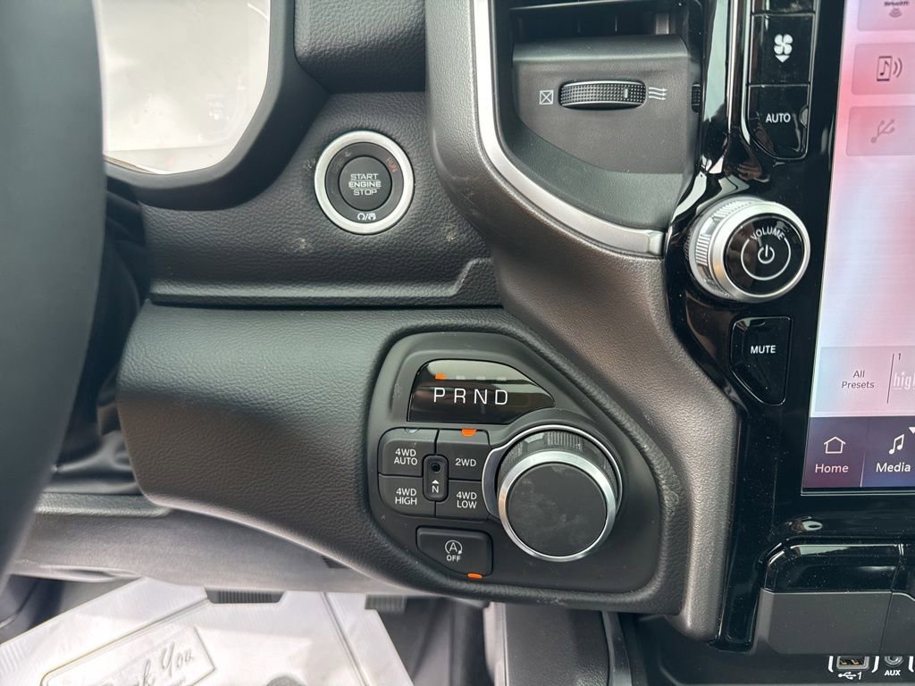 New 2026 RAM 1500 4x4 Crew Cab image 14