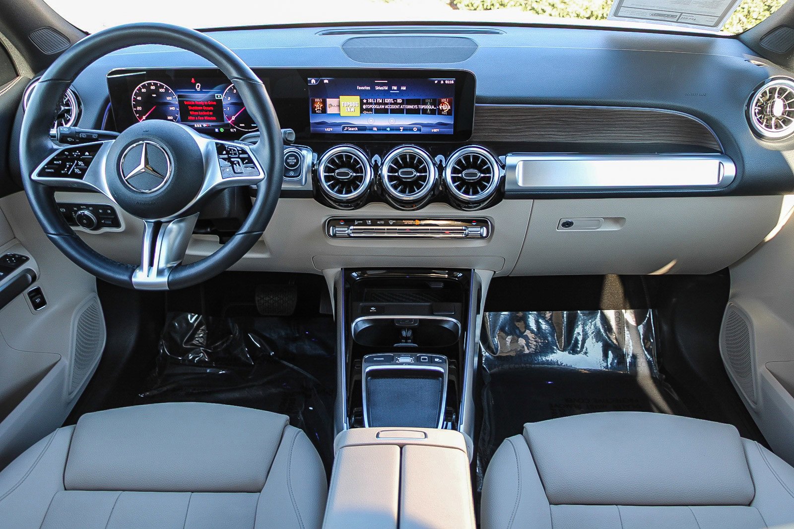 Certified 2025 Mercedes-Benz GLB 250 4MATIC image 12