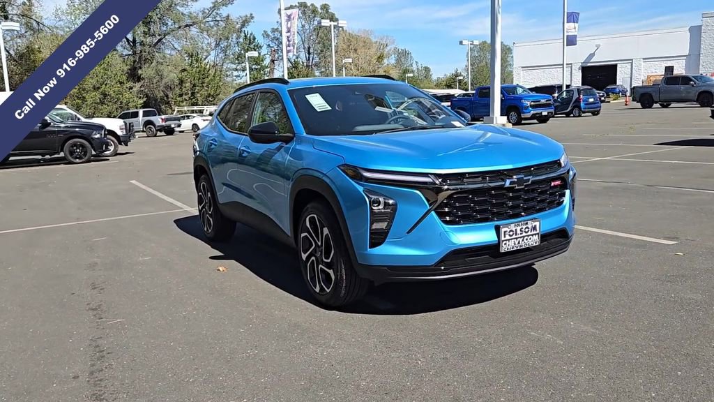 New 2026 Chevrolet Trax RS w/ Sunroof Package image 3