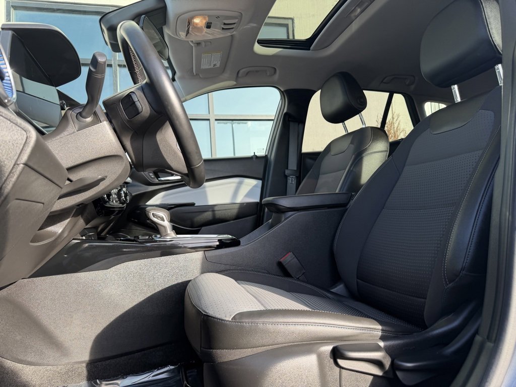 Used 2024 Chevrolet Trax LT w/ Sunroof Package image 10