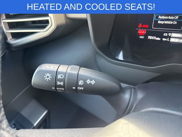 Used 2025 Toyota Tundra Limited image 27