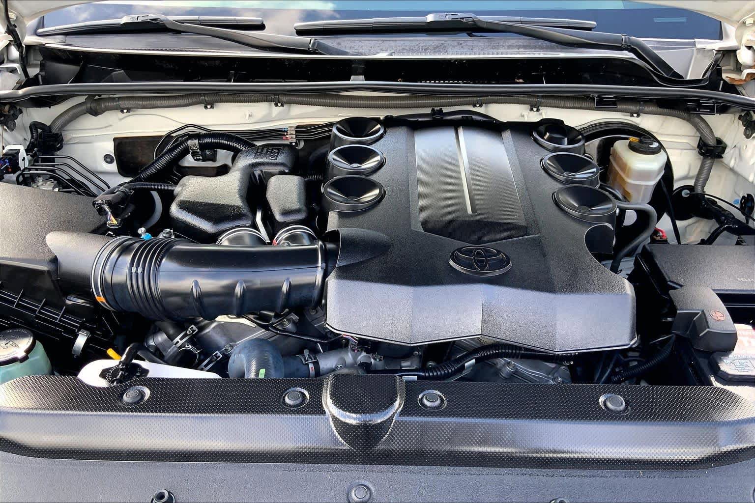 Certified 2018 Toyota 4Runner SR5 RWD image 29