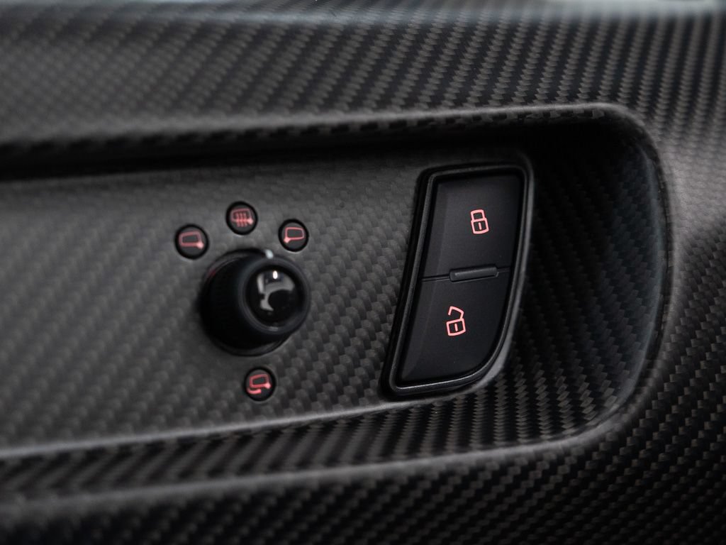 Used 2023 Lamborghini Huracan STO RWD image 12