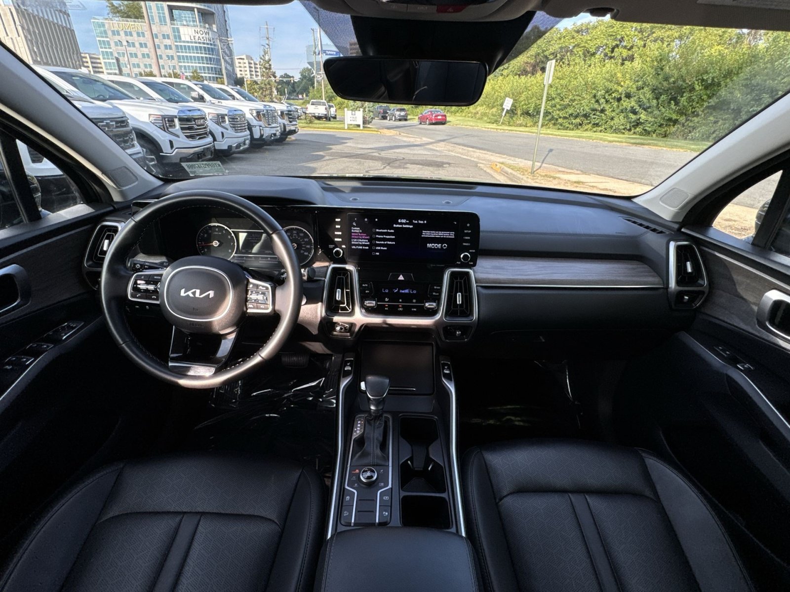 Used 2023 Kia Sorento S w/ Panoramic Sunroof Package AWD/4WD image 21