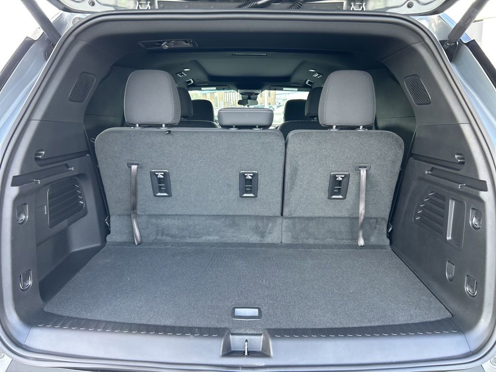 Used 2026 Chevrolet Traverse LT image 31