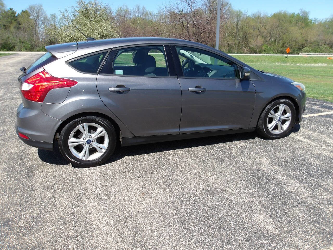 Used 2014 Ford Focus SE FWD image 10