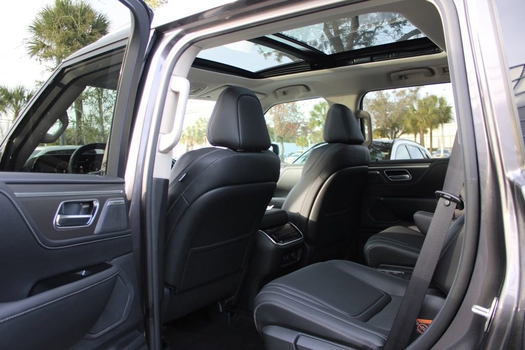 Certified 2025 INFINITI QX80 Pure image 29