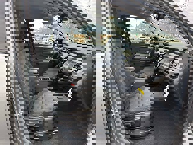 New 2027 Chevrolet Bolt LT w/ Comfort Package image 18