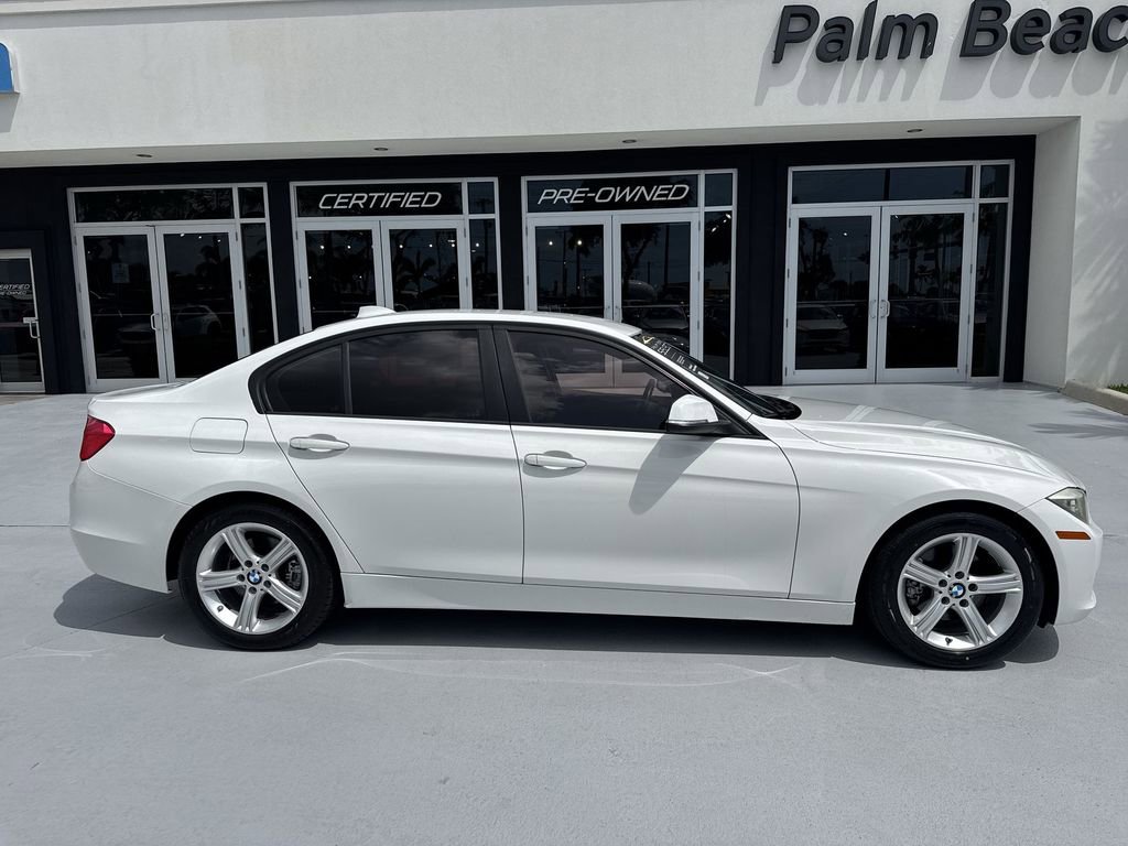Used 2015 BMW 320i Sedan RWD image 5