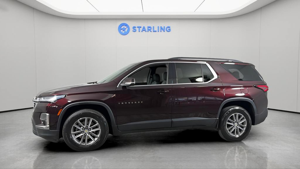 Used 2022 Chevrolet Traverse LT FWD image 2