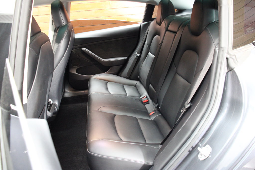 Used 2023 Tesla Model 3 Standard Range RWD image 9