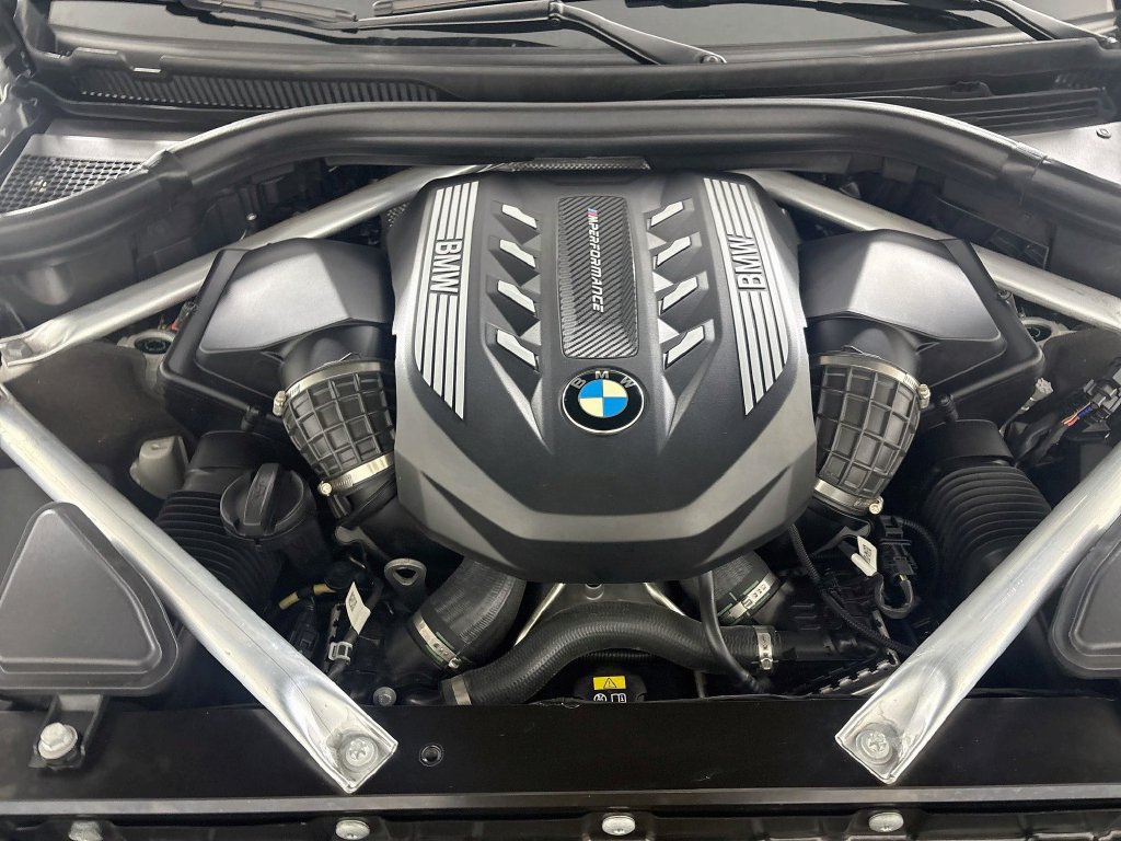 Used 2021 BMW X7 M50i w/ Dynamic Handling Package AWD/4WD image 37