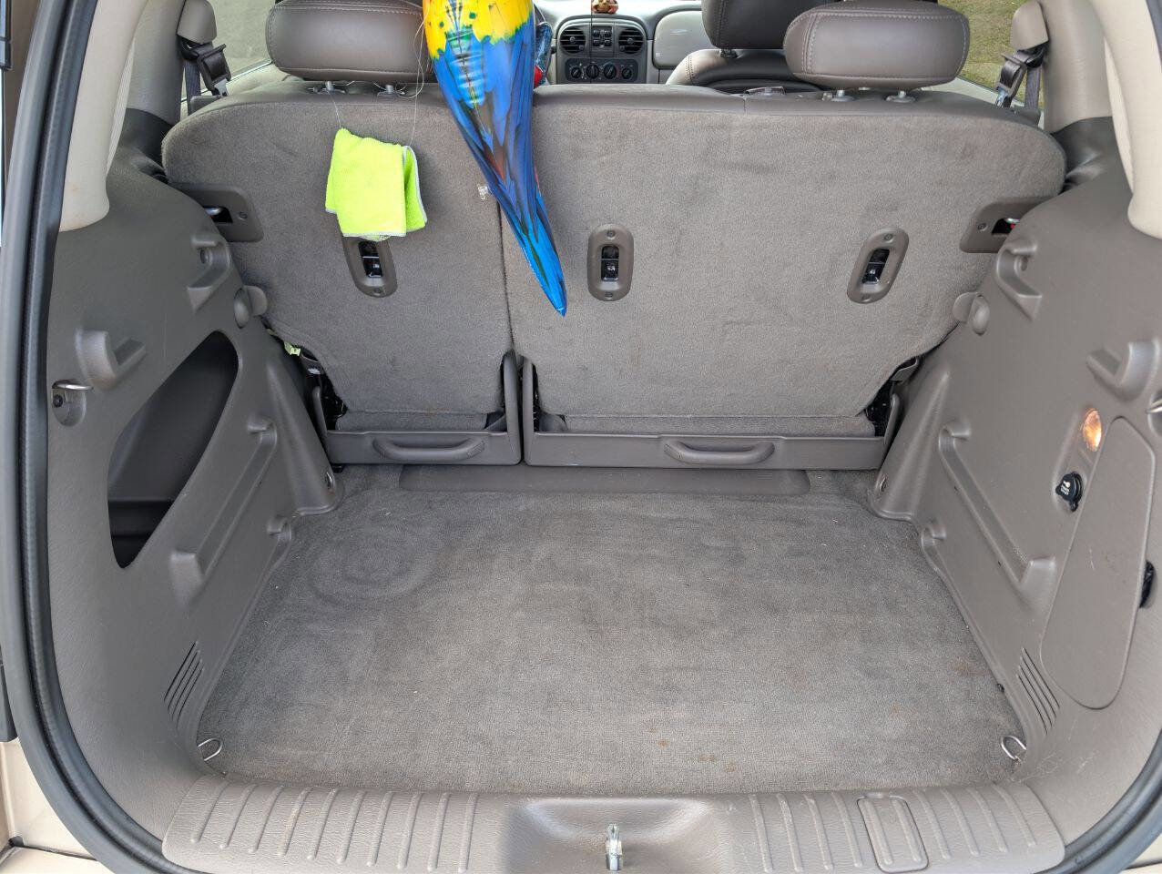 Used 2004 Chrysler PT Cruiser Limited image 31