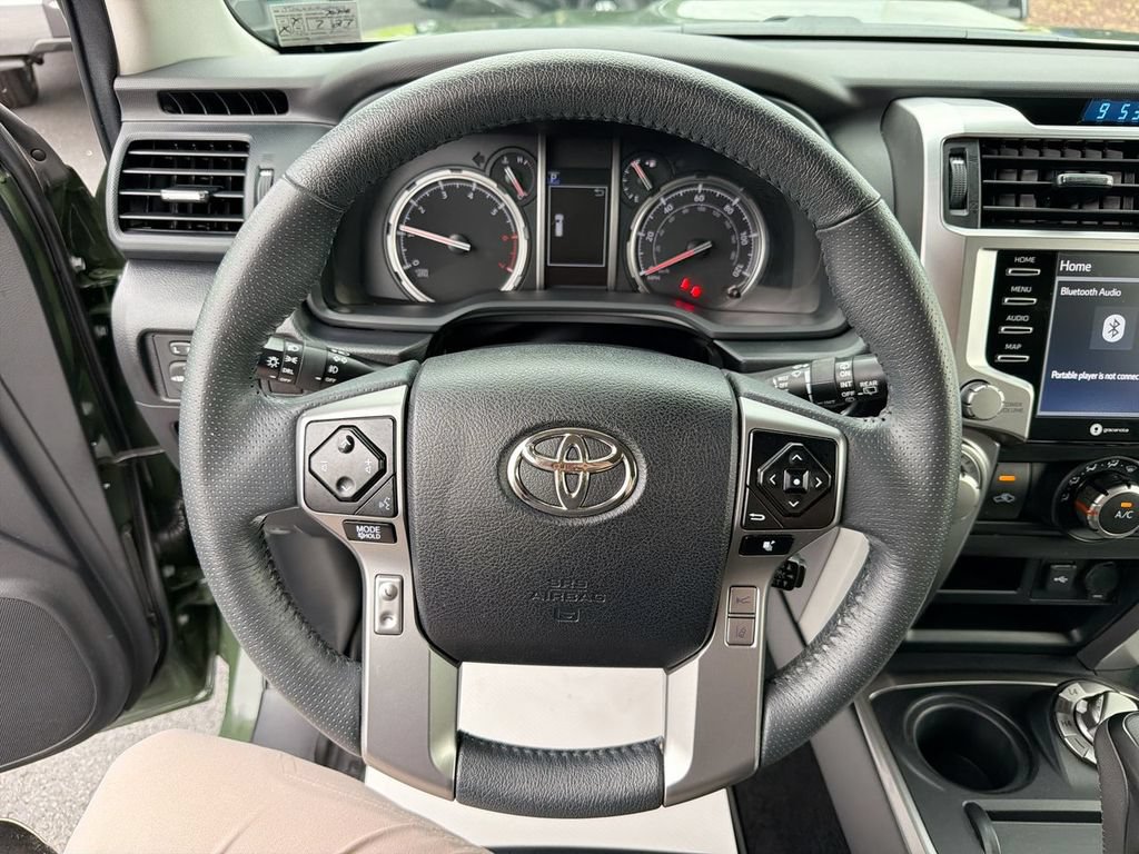Used 2022 Toyota 4Runner TRD Sport AWD/4WD image 21