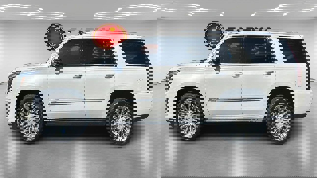 Used 2017 Cadillac Escalade Platinum RWD image 2