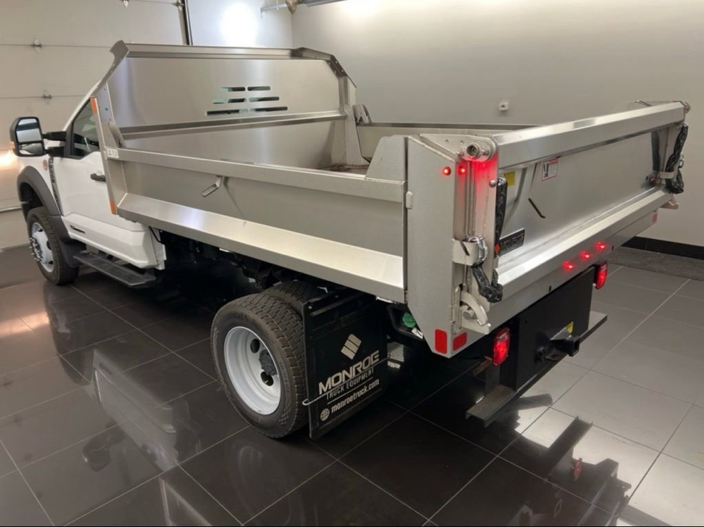 New 2025 Ford F550 4x4 Regular Cab Super Duty image 4