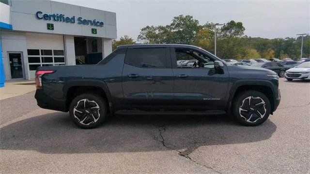 New 2026 Chevrolet Silverado EV LT w/ Premium Package image 9