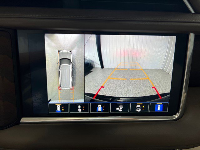 Used 2022 GMC Yukon Denali w/ Denali Premium Package image 20