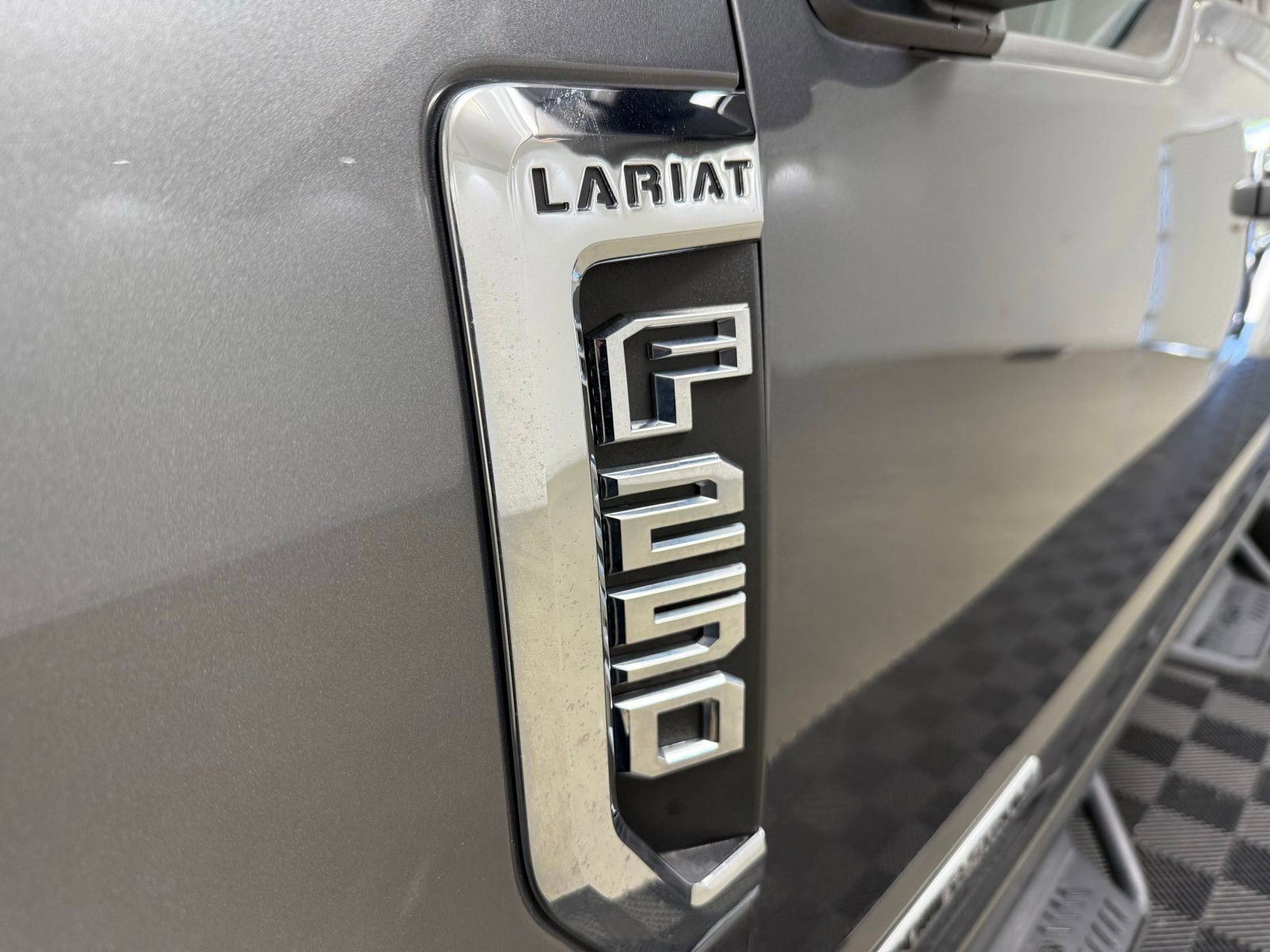 Used 2022 Ford F250 Lariat w/ Lariat Value Package image 11